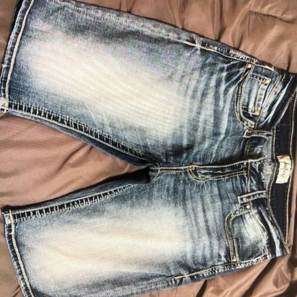 Daytrip Virgo Bermuda shorts